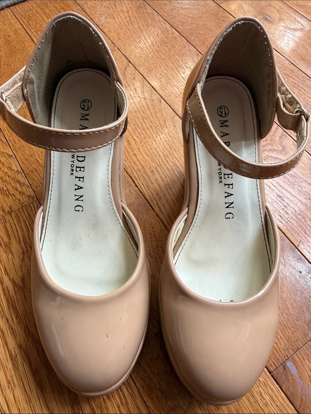 Marc Defang Girls Patent Wedge Dress Shoes in Nude